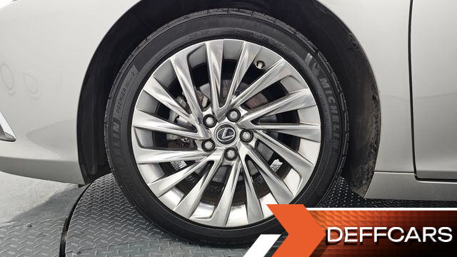Lexus ES Luxury Plus купить на сайте DeffCars