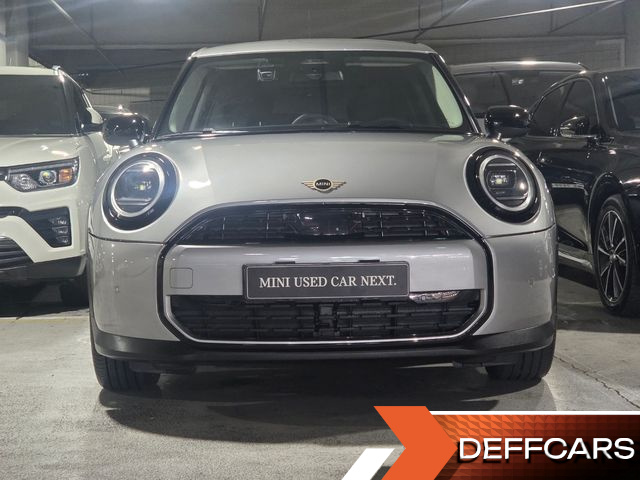 Mini COOPER 5Door Essential купить на сайте DeffCars