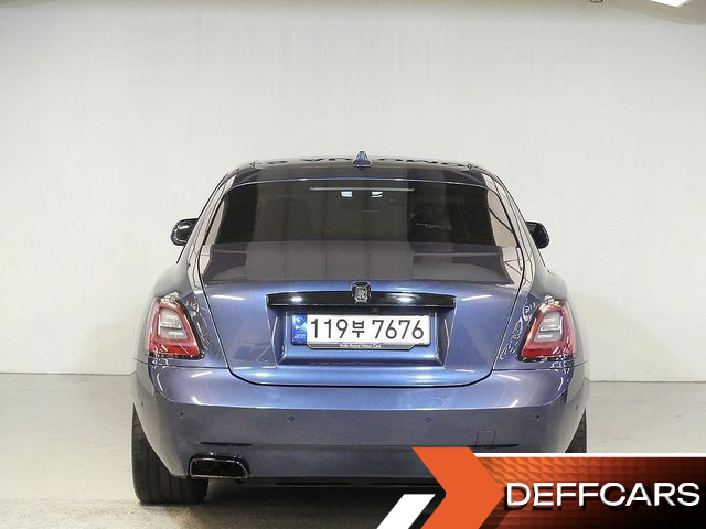 Rolls-Royce GHOST 6.7 V12 Black Badge купить на сайте DeffCars