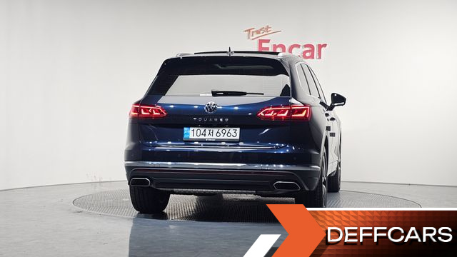 Volkswagen TOUAREG 3.0 TDI Prestige купить на сайте DeffCars