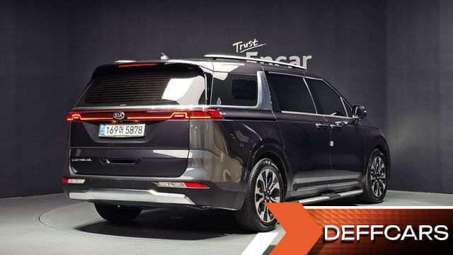 Kia CARNIVAL Gasoline 9-Seater Signature купить на сайте DeffCars