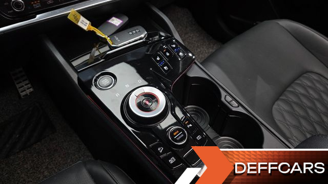 Kia SPORTAGE Signature Gravity 4WD купить на сайте DeffCars