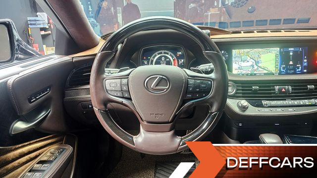 Lexus LS 3.5 Luxury AWD купить на сайте DeffCars