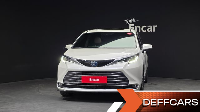 Toyota SIENNA 2.5 Hybrid 2WD купить на сайте DeffCars