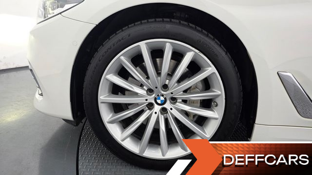 BMW 5-SERIES 530d Luxury Plus купить на сайте DeffCars