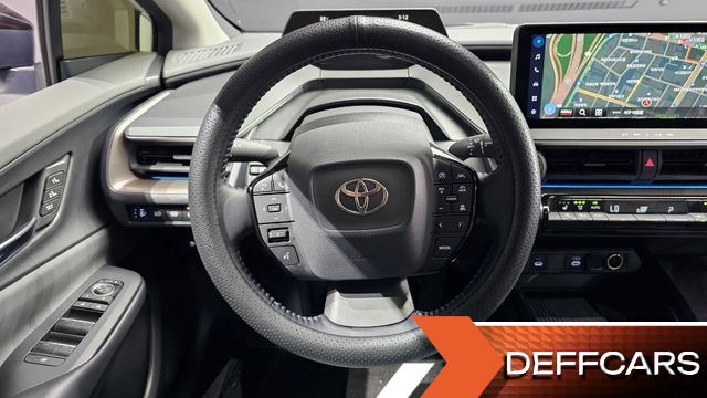 Toyota PRIUS 2.0 XLE купить на сайте DeffCars
