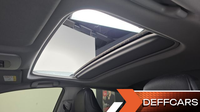 Toyota CAMRY 2.5 XLE Hybrid купить на сайте DeffCars