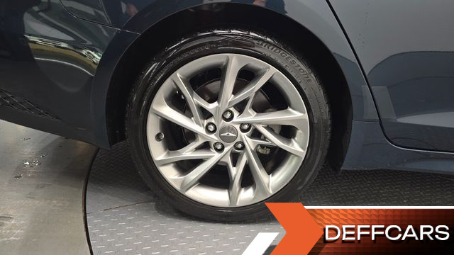 Genesis G70 Gasoline 2.0T 2WD купить на сайте DeffCars