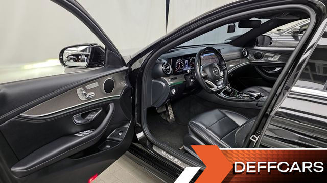 Mercedes E-CLASS E300 4MATIC AMG Line купить на сайте DeffCars