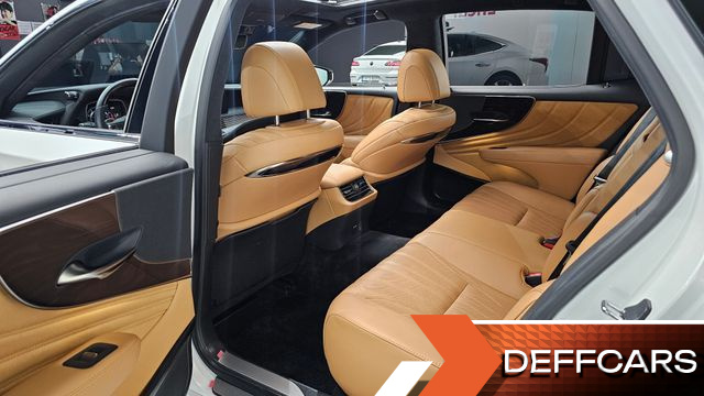 Lexus LS 3.5 Supreme AWD купить на сайте DeffCars