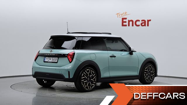 Mini COOPER Favoured купить на сайте DeffCars