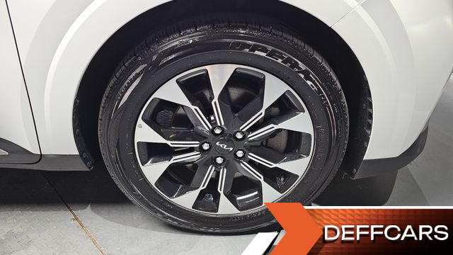 Kia CARNIVAL Gasoline 9-Seater Signature купить на сайте DeffCars