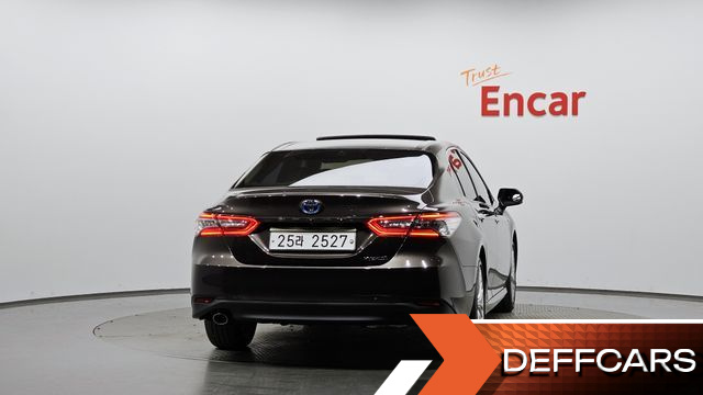 Toyota CAMRY 2.5 XLE Hybrid купить на сайте DeffCars
