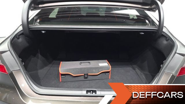 Toyota CAMRY 2.5 LE Hybrid купить на сайте DeffCars