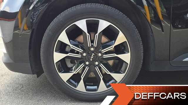 Kia CARNIVAL 9-Seater Signature купить на сайте DeffCars