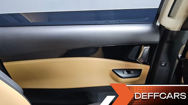 Kia CARNIVAL 9-Seater Prestige купить на сайте DeffCars