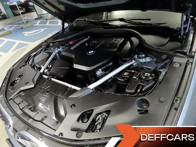 BMW 5-SERIES 530i xDrive M Sport Package купить на сайте DeffCars