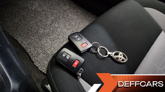 Toyota PRIUS 1.5 купить на сайте DeffCars
