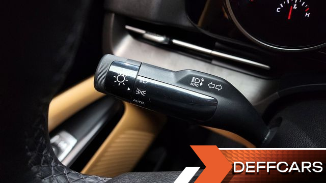 Kia CARNIVAL Gasoline 11-Seater Prestige купить на сайте DeffCars