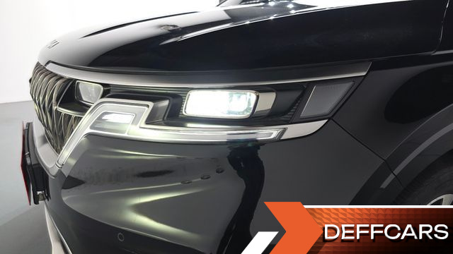 Kia CARNIVAL Gasoline 7-Seater Signature купить на сайте DeffCars