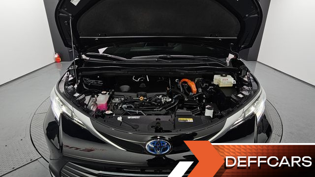 Toyota SIENNA 2.5 Hybrid AWD купить на сайте DeffCars