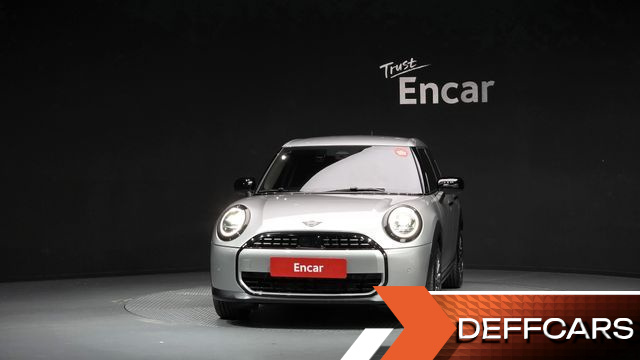 Mini COOPER 5Door Essential купить на сайте DeffCars
