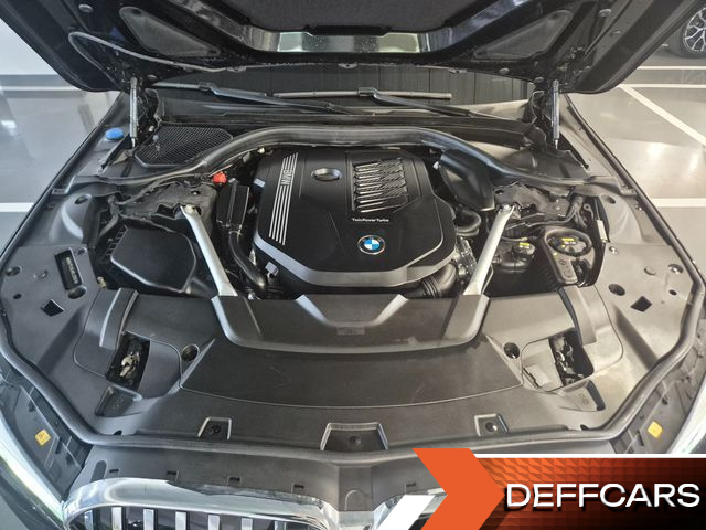 BMW 7-SERIES 740Li xDrive Design Pure Excellence купить на сайте DeffCars