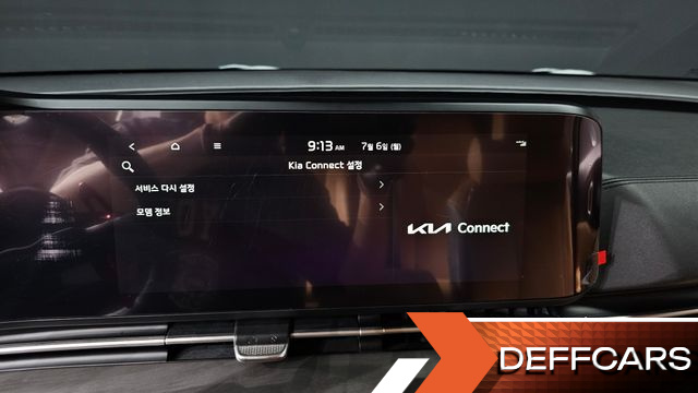 Kia CARNIVAL Gasoline 7-Seater Signature купить на сайте DeffCars