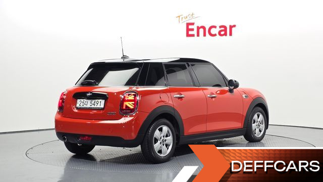 Mini COOPER 5Door Standard 3rd купить на сайте DeffCars