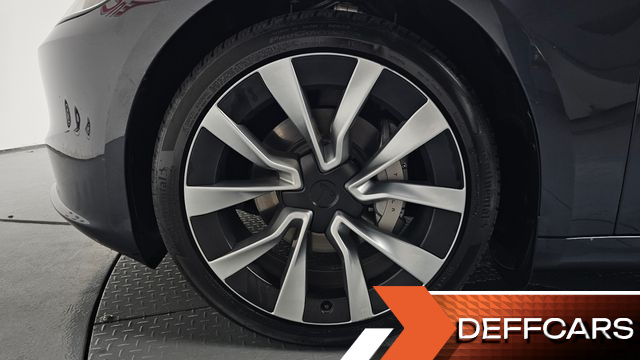 Tesla MODEL 3 Long Range AWD купить на сайте DeffCars