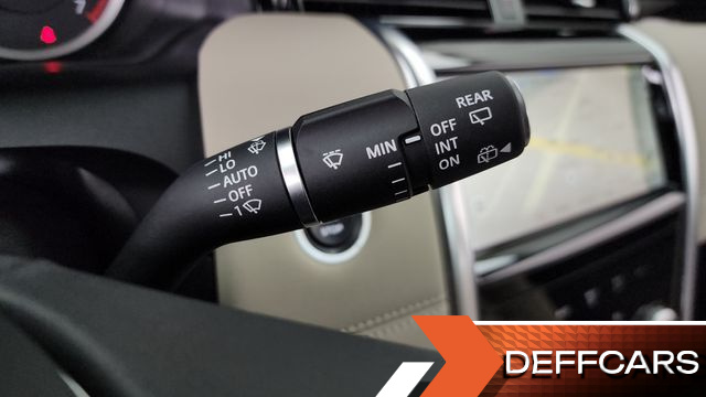 Land Rover DISCOVERY SPORT P250 SE купить на сайте DeffCars