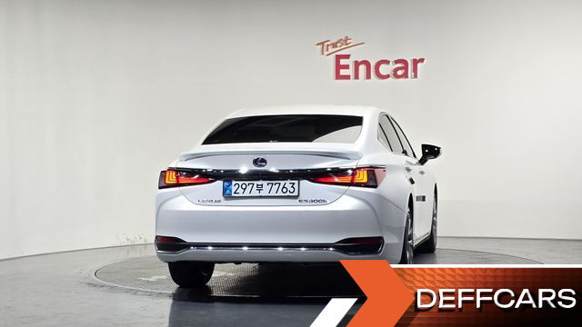 Lexus ES Luxury Plus купить на сайте DeffCars