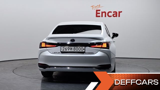 Lexus ES Luxury Plus купить на сайте DeffCars