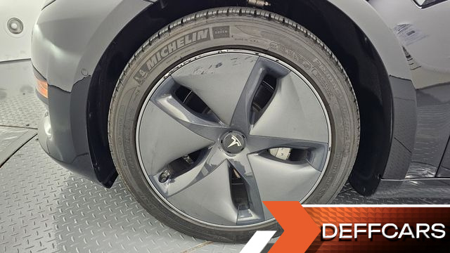 Tesla MODEL 3 Long Range AWD купить на сайте DeffCars
