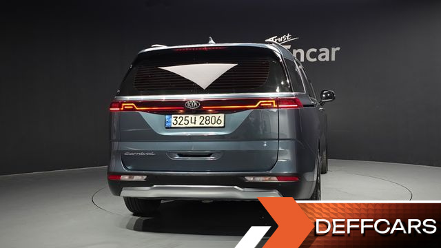 Kia CARNIVAL 9-Seater Signature купить на сайте DeffCars