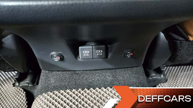 Toyota CAMRY 2.5 LE Hybrid купить на сайте DeffCars
