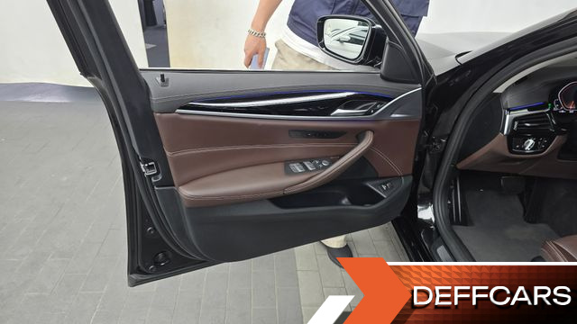 BMW 5-SERIES 523d xDrive Luxury купить на сайте DeffCars