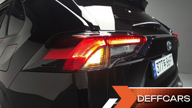 Toyota RAV4 2.5 2WD Hybrid XLE купить на сайте DeffCars