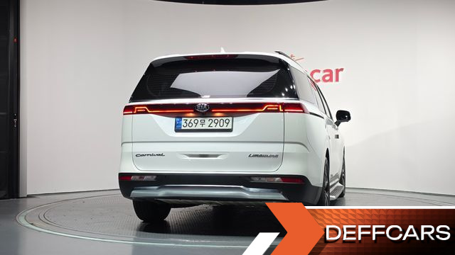 Kia CARNIVAL Gasoline 7-Seater Signature купить на сайте DeffCars