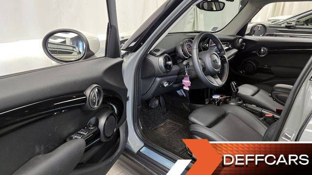 Mini COOPER 5Door Classic Third Generation купить на сайте DeffCars