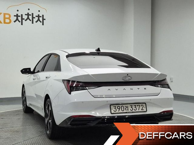 Hyundai AVANTE 1.6 Inspiration купить на сайте DeffCars