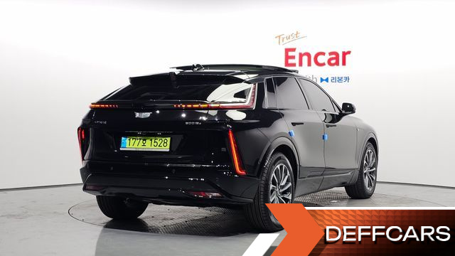 Cadillac LYRIQ Sport купить на сайте DeffCars