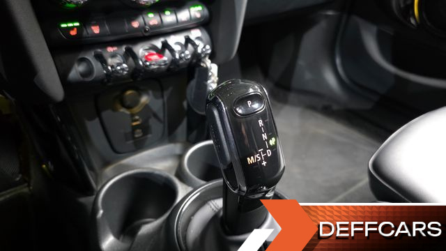 Mini COOPER 5Door Classic Third Generation купить на сайте DeffCars