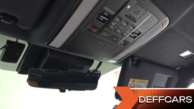 Toyota ALPHARD 2.5 HEV Executive AWD купить на сайте DeffCars
