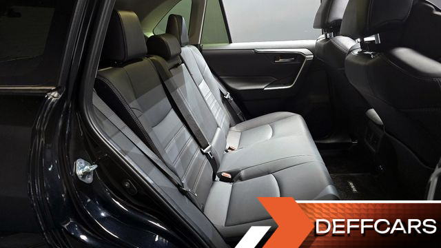 Toyota RAV4 2.5 2WD Hybrid XLE купить на сайте DeffCars