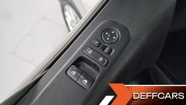 Hyundai STARIA 4WD Tourer 9-Seater Modern купить на сайте DeffCars