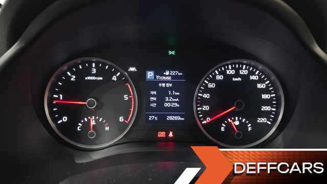 Kia STONIC Diesel 1.6 Prestige купить на сайте DeffCars