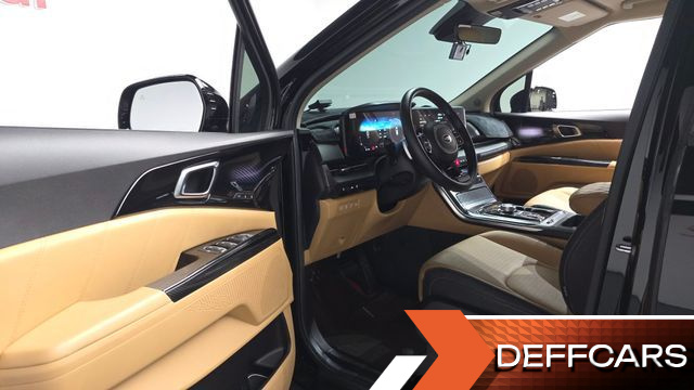 Kia CARNIVAL 9-Seater Signature купить на сайте DeffCars