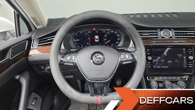 Volkswagen PASSAT 2.0 TDI Premium купить на сайте DeffCars