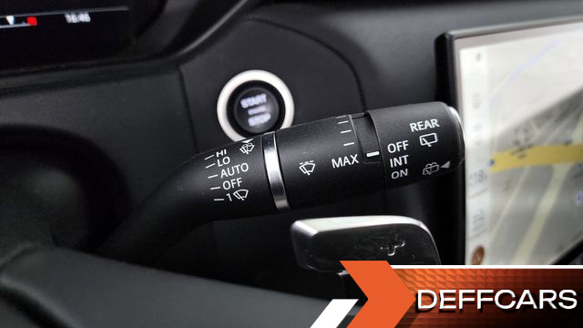 Land Rover RANGE ROVER VELAR 2.0 P250 Dynamic SE купить на сайте DeffCars